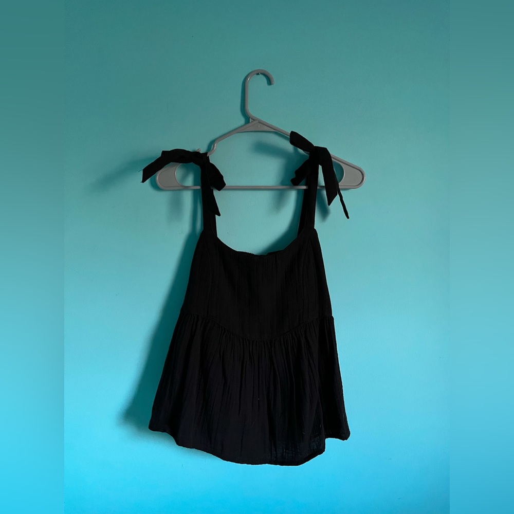 Old Navy Shoulder Tie Smocked Tank (m)